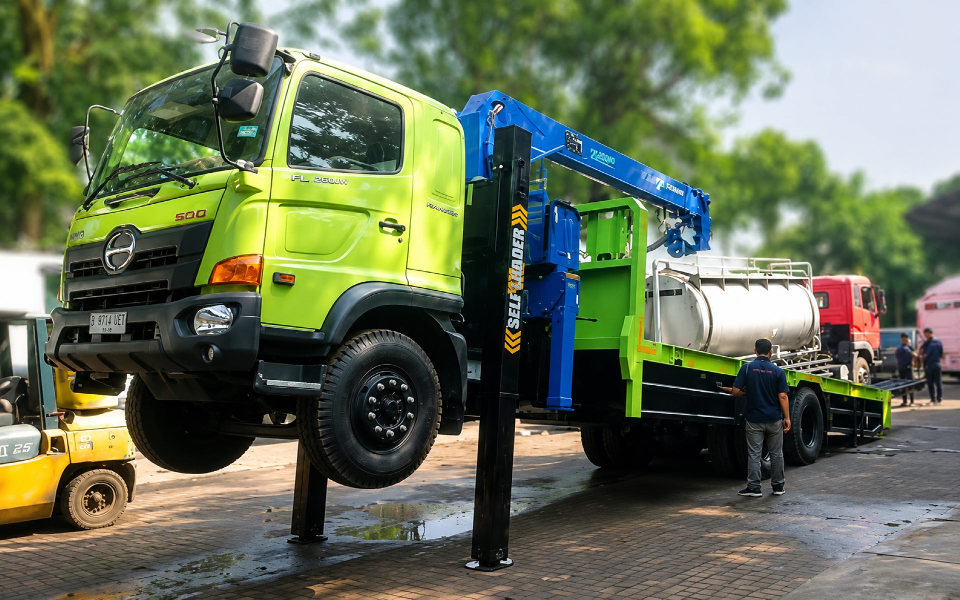 Model Self Loader Crane Karoseri Self Loader