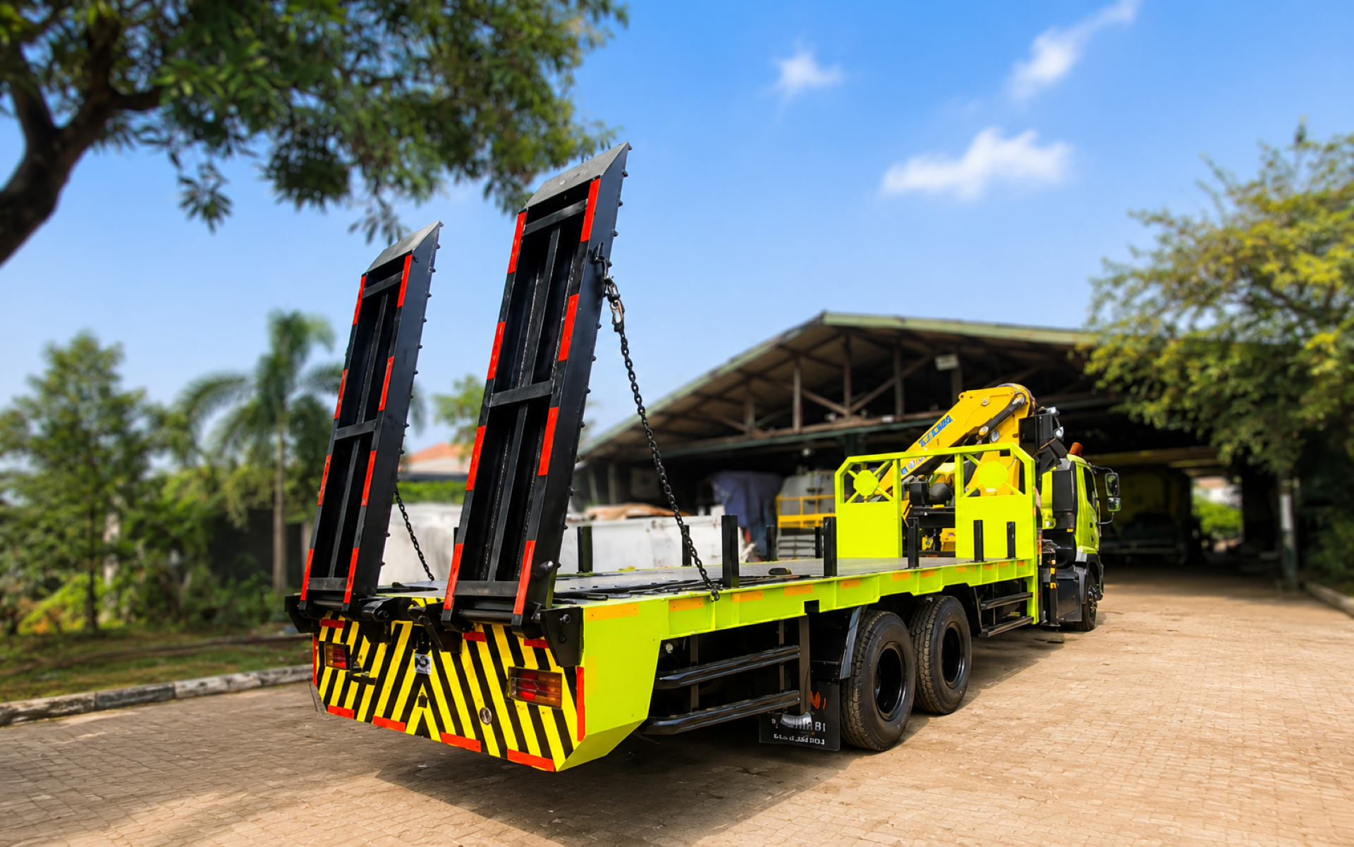 Karoseri Truk Self Loader Anugerah Urip Tehnik 88